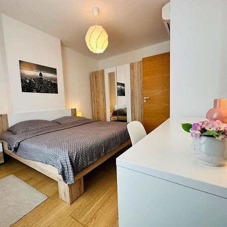 Apartments05 In New Building With Free Parking Panorama City - Amazing View Close To Old Town Bratislava Extérieur photo
