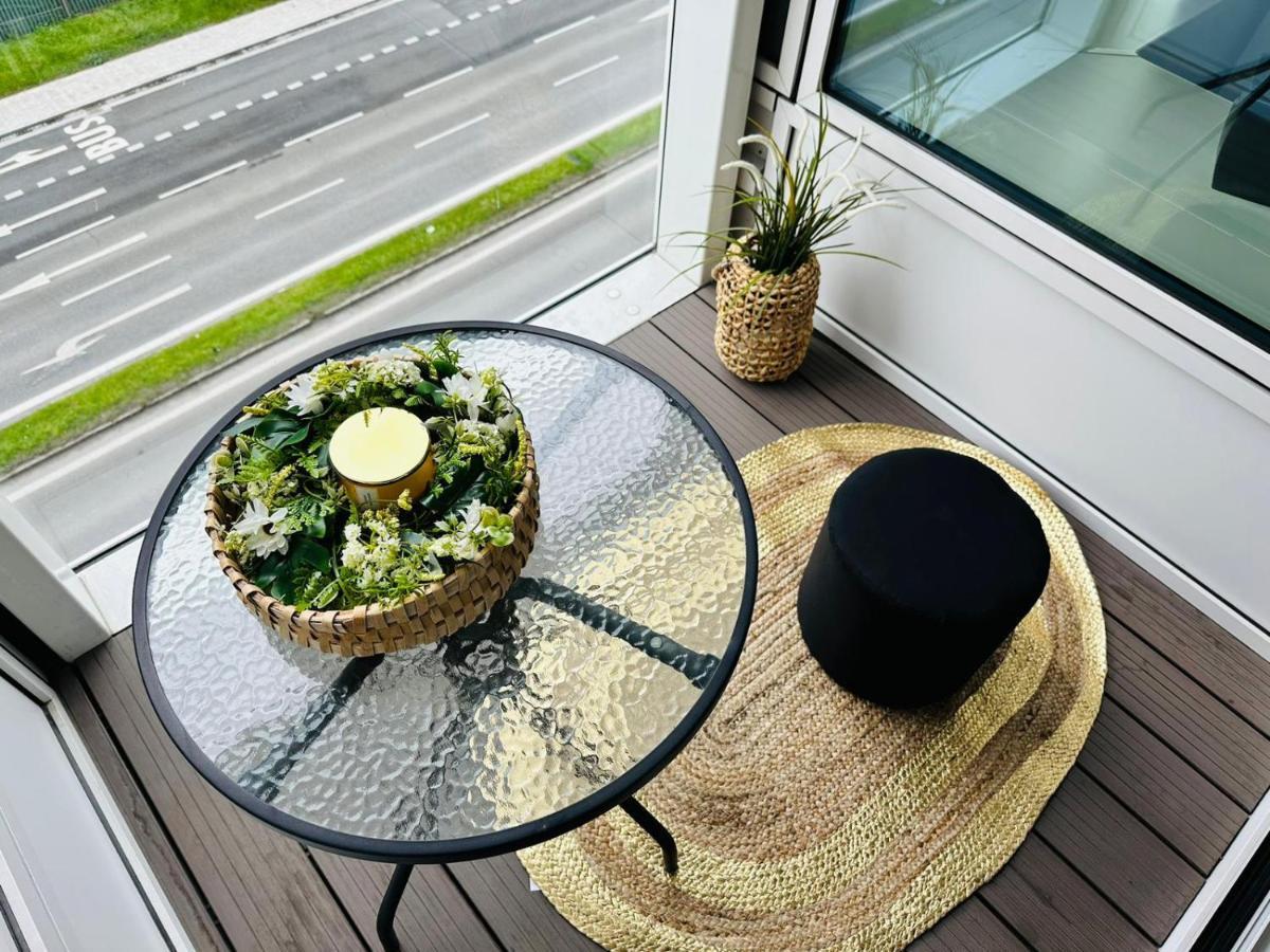 Apartments05 In New Building With Free Parking Panorama City - Amazing View Close To Old Town Bratislava Extérieur photo