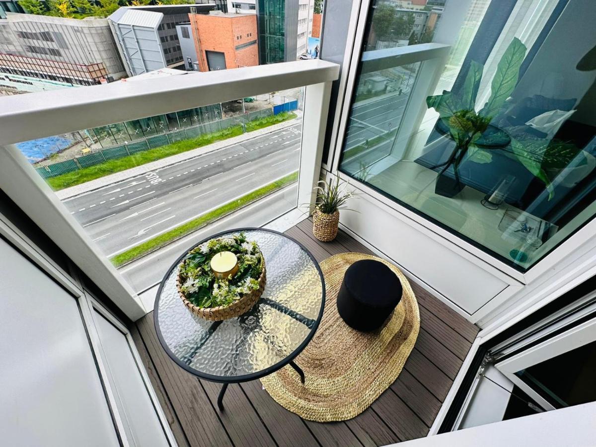 Apartments05 In New Building With Free Parking Panorama City - Amazing View Close To Old Town Bratislava Extérieur photo