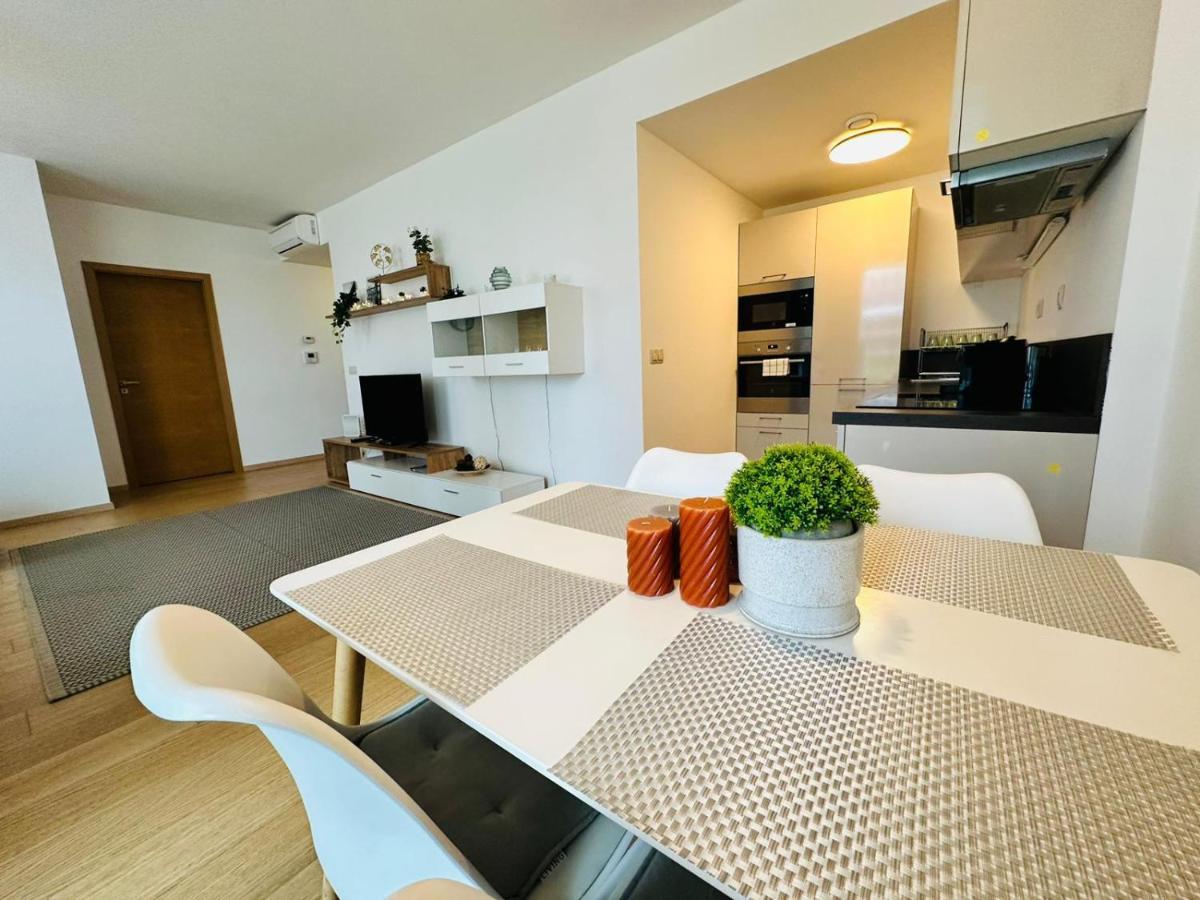 Apartments05 In New Building With Free Parking Panorama City - Amazing View Close To Old Town Bratislava Extérieur photo